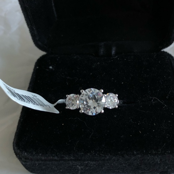 💗 Ring size 9 1/2 💗 - Picture 1 of 1